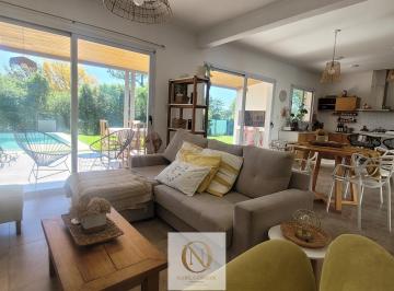 Casa · 119m² · 4 Ambientes · 2 Cocheras · Casa en Pueblo General Belgrano
