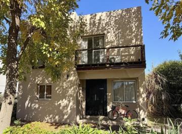 Casa · 160m² · 5 Ambientes · 4 Cocheras · Venta Casa - Barrio Los Pilares - Pilar