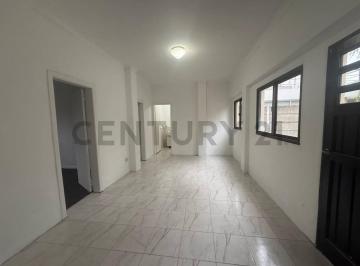 Casa · 76m² · 4 Ambientes · Casa 2 Dorm. con Patio en Venta Los Hornos