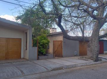 Casa · 143m² · 12 Ambientes · 1 Cochera · Casa en Barrio Alto Alberdi, Córdoba