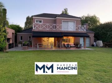 Casa · 890m² · 5 Ambientes · Casa en Echeverria del Lago