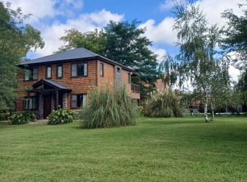 Quinta vacacional · 135m² · 6 Ambientes · Venta Quinta en Azul