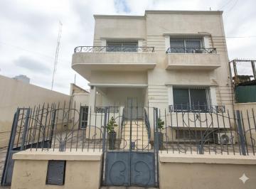 Casa · 326m² · 10 Ambientes · 1 Cochera · Gran Casa en Pedro Echagüe 34 (O)