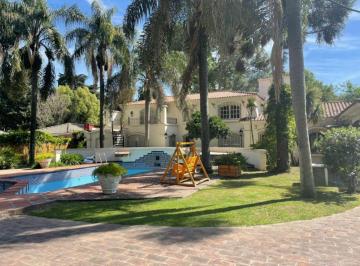 Quinta vacacional de 9 ambientes, Malvinas Argentinas · Casa Quinta en Venta de 500 m² Ubicado en Los Polvorines