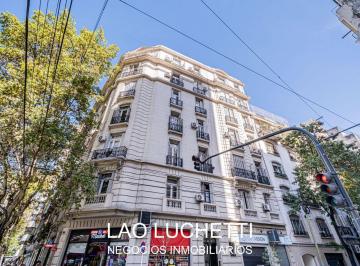 LAO-LAO-1122_2 · Venta! Semipiso 3 Ambientes + Escritorio - Estilo Francés con Categoría Real!