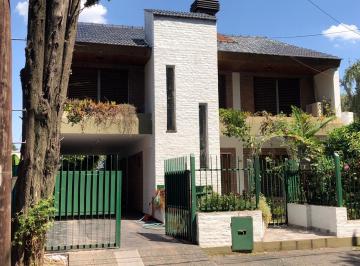 Casa · 231m² · 5 Ambientes · 2 Cocheras · Venta Casa en Barrio Suhr Horeis, Loma Hermosa 4 Ambientes Apto Crédito Hipotecario