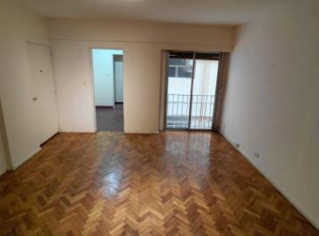 Departamento · 46m² · 2 Ambientes · 2 Ambientes en Inmejorable Ubicación. Excelente Estado. Apto Profesional.
