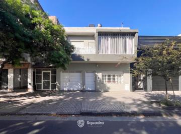 Casa · 134m² · 6 Ambientes · 1 Cochera · Venta | Permuta - Casa 3 Dorm., Comodín, Cochera, Patio y Terraza - Barrio Abasto, Rosario.