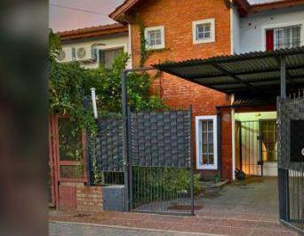 Departamento · 72m² · 4 Ambientes · 1 Cochera · Departamento en Duplex Jose Clemente Paz 4 Ambientes con Cochera Patio y Parrilla Seguridad