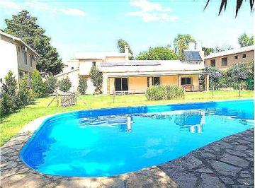 Casa · 60m² · 3 Ambientes · 1 Cochera · Casa Venta Pilar 2 Dorm. con Jardin Parrilla Pileta Seguridad Sum Arbolado Km 50 Pilar