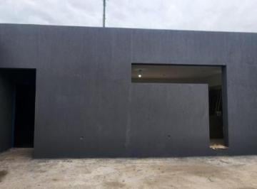 Casa · 142m² · 4 Ambientes · 1 Cochera · Casa en Venta en Pilar del Este - Santa Emilia
