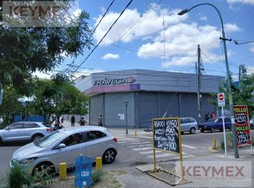 Local comercial · 700m² · Venta Local Esquina Pasco y Salta 2 Baños Completos Montecarga Cortina Metalica Deposito 700 m