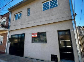 PH · 80m² · 4 Ambientes · 1 Cochera · PH en Venta 4 Ambientes con Cochera y Patio, Ramos Mejia Sur