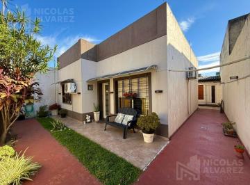 PH · 92m² · 3 Ambientes · PH 3 Ambientes con Terraza en Venta - Ramos Mejía