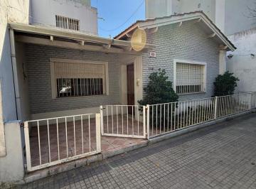 Casa · 100m² · 4 Ambientes · Casa en Venta La Plata
