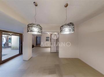 Casa · 206m² · 5 Ambientes · 1 Cochera · Chalet Reciclado en Parque Luro | 5 Ambientes con Parque, Parrilla y Playroom | Apto Crédito