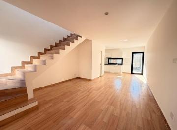 Departamento · 56m² · 3 Ambientes · 1 Cochera · Departamento en Barrio Freixas, Pilar - con Patio - Oportunidad