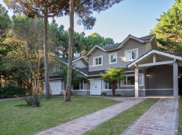 Casa · 220m² · 5 Ambientes · 2 Cocheras · Casa en Venta Pinamar Norte