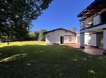 Casa · 310m² · 4 Dormitorios · 4 Cocheras · Casa en Alquiler Comercial en Yerba Buena