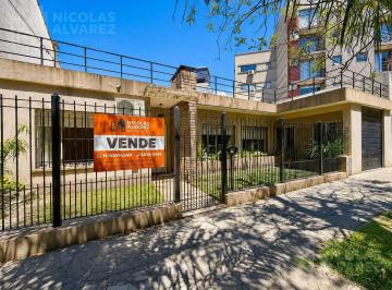 Casa · 130m² · 3 Ambientes · 1 Cochera · Espectacular Casa 3 Ambientes con Patio y Cochera en Venta! - Haedo Sur