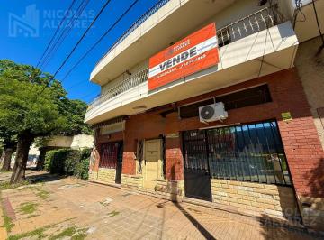 Casa · 233m² · Venta en Block 2 Locales y 2 Departamentos! Ideal Inversor, Ramos Mejia