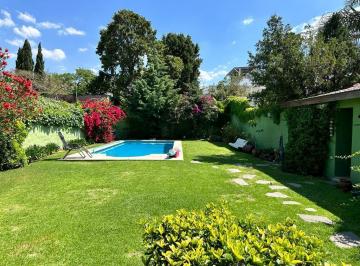 Casa · 250m² · 6 Ambientes · Casa - Temperley Oeste