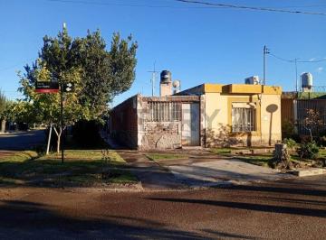 Casa · 129m² · 3 Dormitorios · 1 Cochera · Venta de Casa de 3 Dorm. en Palmira, San Martin, Mendoza. Id: