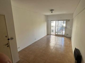 Departamento de 3 ambientes, Villa Urquiza · Dpto 3 Amb - Frente - Balcón Amp - Coc/sep - Bño Comp - Lav/sep - Exce Ubic.