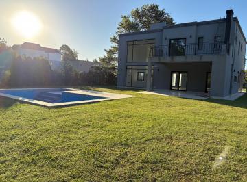 Casa de 5 ambientes, Ezeiza · Venta Casa Muy Luminosa Acceso Rápido