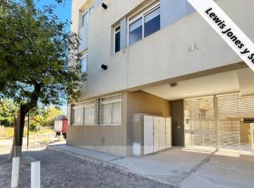 Departamento · 48m² · 2 Dormitorios · 1 Cochera · Departamento Pb 3amb/ Cochera/ Patio - Puerto Madryn