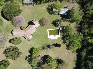 Casa · 180m² · 6 Ambientes · 5 Cocheras · Casa Quinta en Venta. Lote de 1 Ha Ideal Inversor