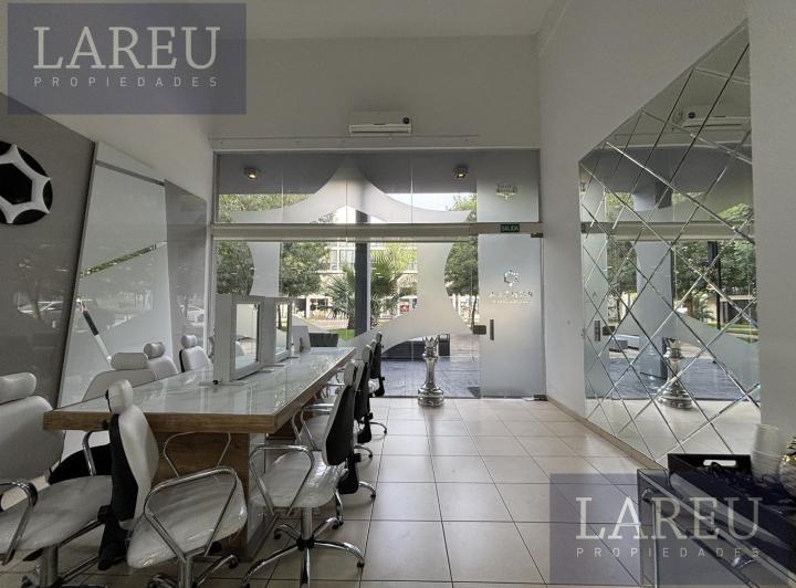 Local en alquiler en 46 Plaza · 2 ambientes
