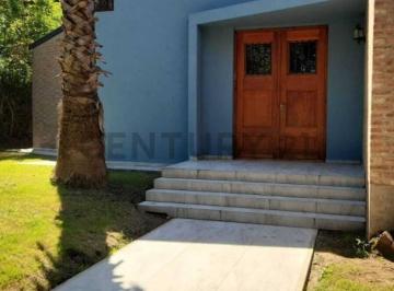Casa · 240m² · 6 Ambientes · 3 Cocheras · Casa a La Venta San Alfonso Villa Allende