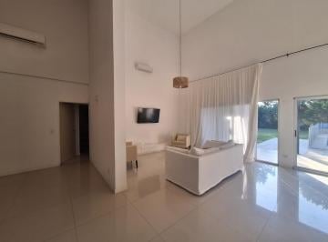 Casa · 236m² · 5 Ambientes · 4 Cocheras · Casa a La Venta en Barrio Cerrado La Montura de 5 Ambientes