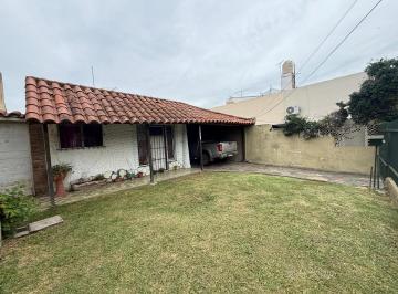 Casa · 100m² · 3 Ambientes · 1 Cochera · Casa en Unica Planta - Lote 10 X 30