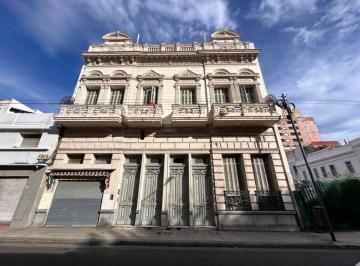 PH de 11 ambientes, Monserrat · Gran Propiedad Antigua a Reciclar con Potencial Excepcional Para Inversión, Renta o Proyecto!