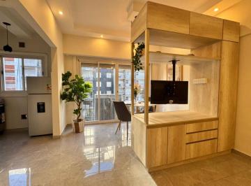 Departamento · 27m² · 1 Ambiente · Venta Departamento 1 Ambiente con Balcon Frances a La Calle en Plaza Colon
