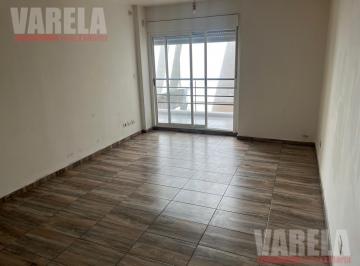 Departamento · 41m² · 2 Ambientes · Bacacay 2400 P1°: 2 Amb. Al Contrafrente con Balcón. Alquiler $650.000. - Expensas $120.000.