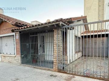 Casa · 195m² · 5 Ambientes · 1 Cochera · Casa en Venta San Miguel