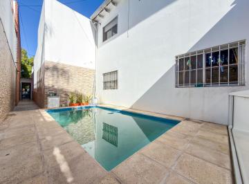 Casa · 91m² · 5 Ambientes · Venta/permuta: Casa Interna Única 3 Dorm., Patio y Pileta en Barrio Bella Vista/ Apta Crédito.