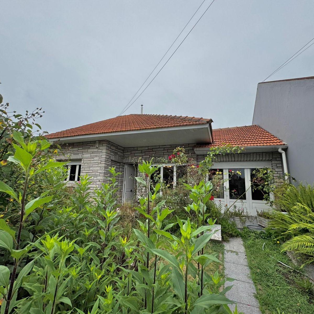 Casa en Bouchard al 4600, 4 amb, 168m² cubiertos, 3 dorm, 2 baños, cochera