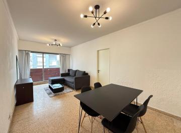 Departamento · 3 Ambientes · Departamento 3 Amb a La Calle con Balcon Saliente