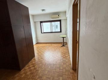 Departamento de 1 ambiente, Recoleta · Recoleta un Ambiente Grande Divisible con Cocina y Baño Completos.