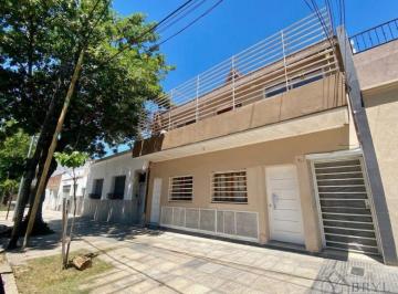 PH · 83m² · 4 Ambientes · Venta PH 4 Ambientes en Dos Plantas Parque Avellaneda Luminoso Al Frente