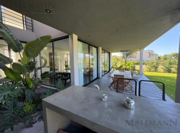 Casa · 269m² · 8 Ambientes · 2 Cocheras · Venta Casa 4 Dorm. en La Diligencia Pilará