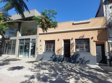 Casa de 5 ambientes, Agronomía · Alquiler Casa Para Uso Comercial Apto Todo Destino.