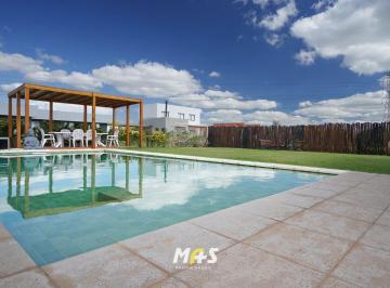 Casa de 6 ambientes, Escobar · Exclusiva Residencia de Estilo Minimalista - Manuel Belgrano, Maschwitz.