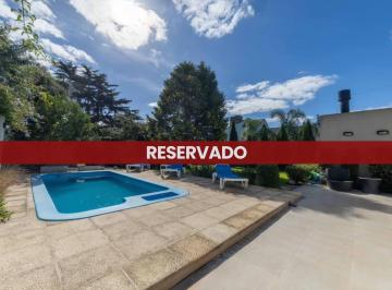 Casa · 212m² · 4 Ambientes · 1 Cochera · Daireaux 2151