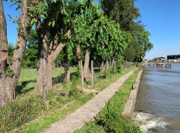 Terreno · 80m² · Venta de Lote de 1 Hectárea en Primera Sección de Islas del Delta, Tigre, con Escritura.