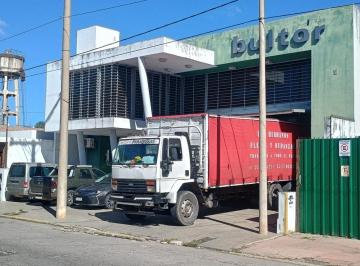 Bodega-Galpón · 420m² · 3 Ambientes · Galpon en Barrio Rosedal